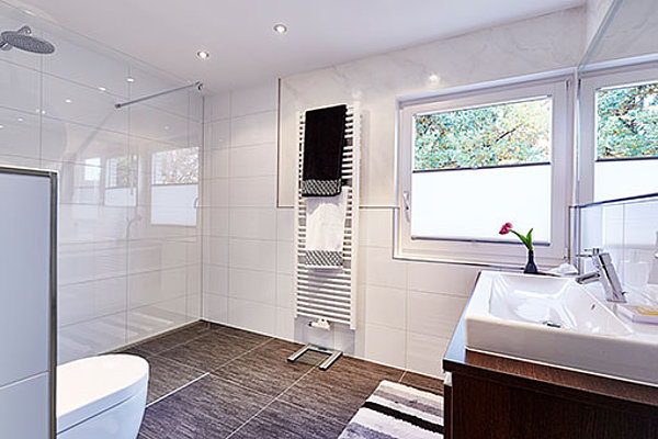 Neues, großzügiges Badezimmer in Hochdorf